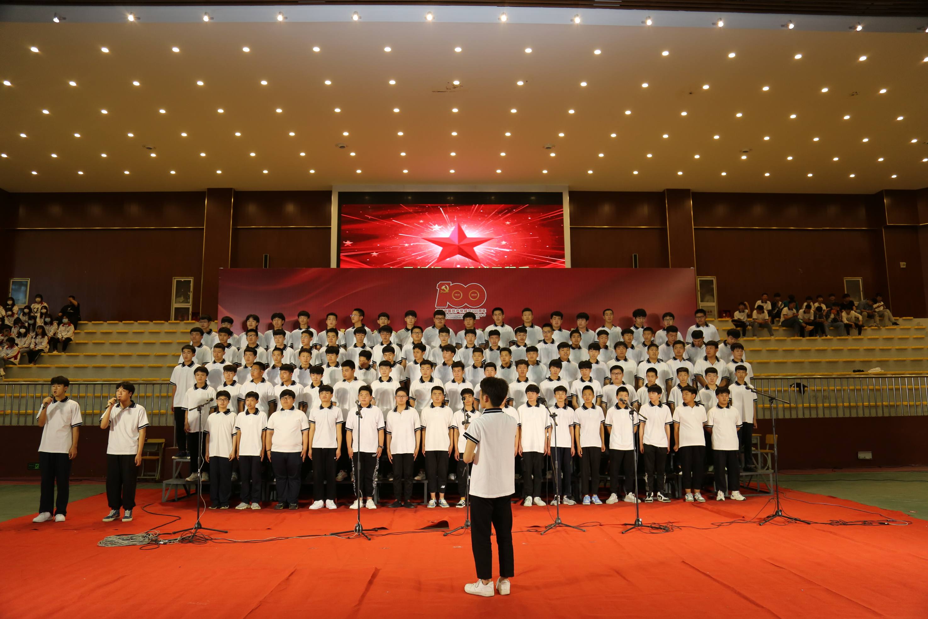 唐山劳动技师学院举行“青春心向党 建功新时代”暨建党一百周年学生合唱比赛